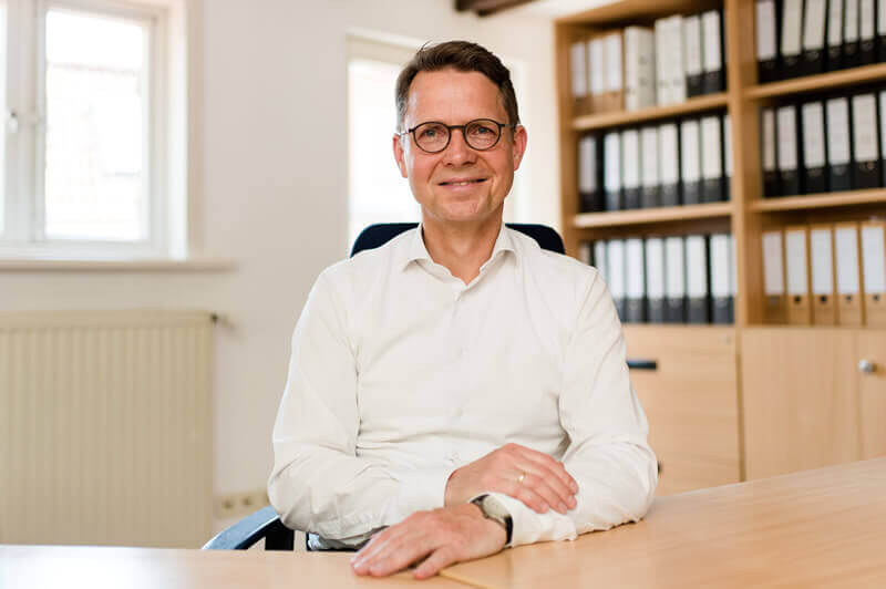 Dr. Udo Schmidt